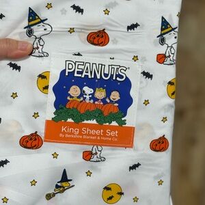 Peanuts White and Orange King Sheet Set
